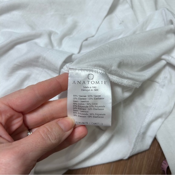 Anatomie white Henley top size large long sleeve stretch travel pockets STAIN - Picture 4 of 7